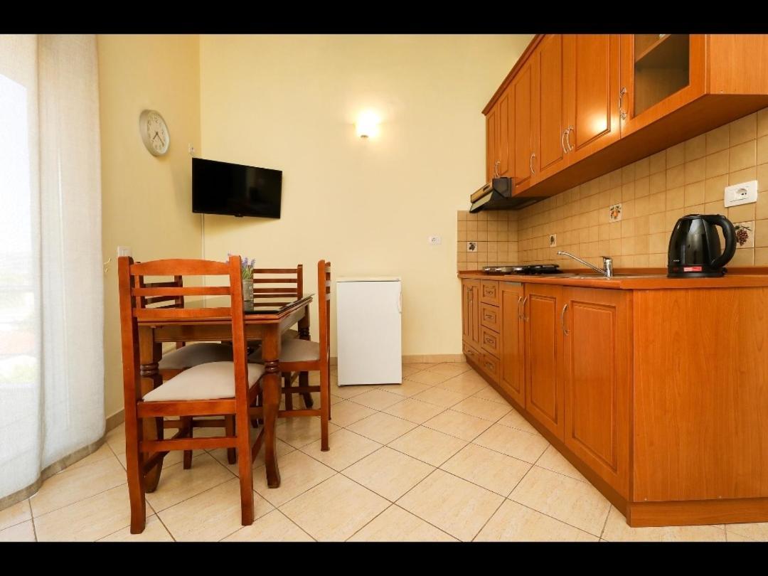 Apartments Athina 오리쿰 외부 사진