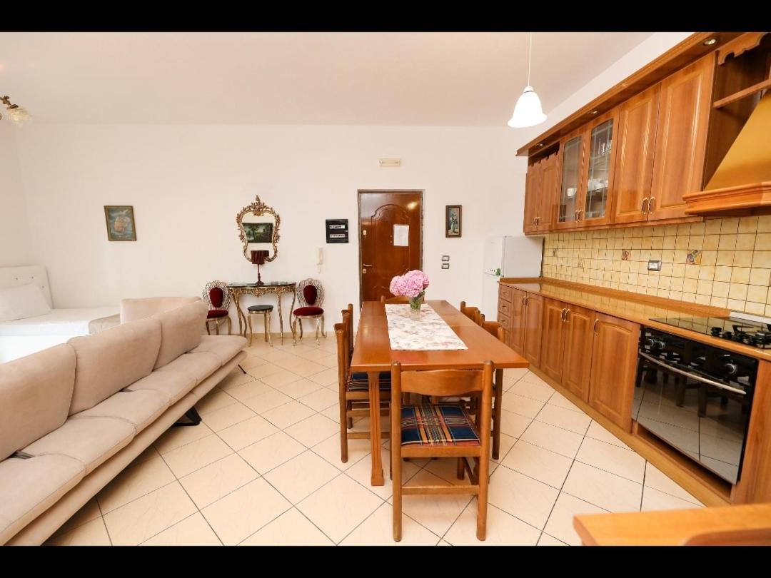 Apartments Athina 오리쿰 외부 사진
