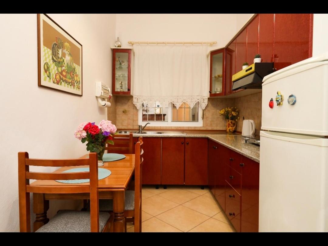 Apartments Athina 오리쿰 외부 사진